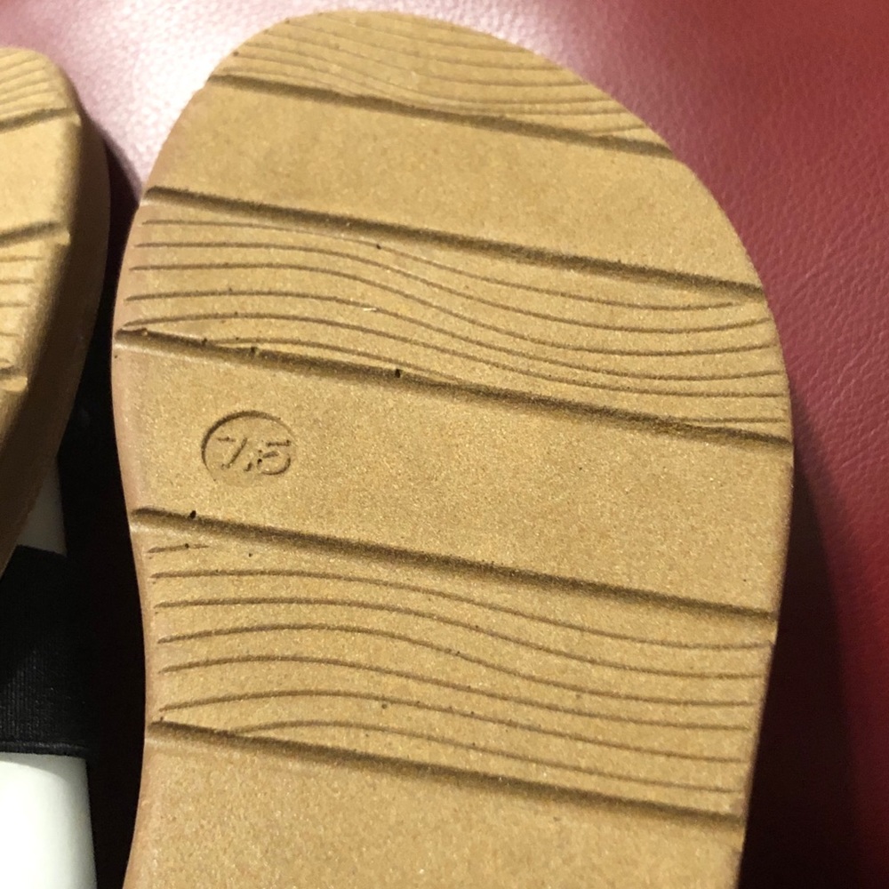Steve Madden Sandals - Picture 7 of 9